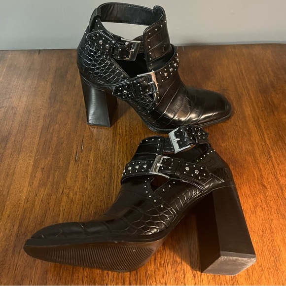 Zara Chic Black Croc-Embossed Heeled Boots women’s size 38EUR or 7.5.US - Picture 10 of 12